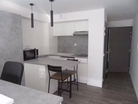 location appartement t1 meublé à la roche-sur-yon (85000) : à louer t1 meublé / 24m² la ro