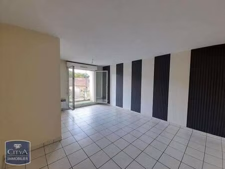 location appartement 2 pièces à allonnes (72700) : à louer 2 pièces / 49m² allonnes