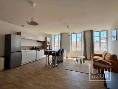 location appartement 4 pièces meublé à luçon (85400) : à louer 4 pièces meublé / 80m² luço