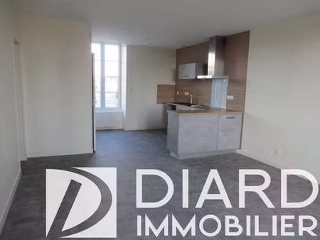 location appartement 4 pièces à saint-cyr-le-gravelais (53320) : à louer 4 pièces / 76m² s