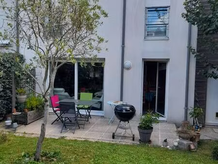 location maison à nantes (44000) : à louer / 105m² nantes