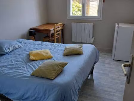 location maison à la roche-sur-yon le bourg sous la roche (85000) : à louer / 116m² la roc