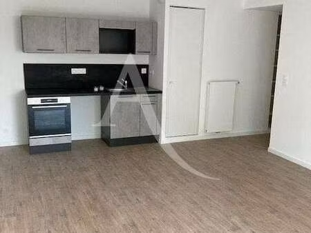 location appartement 3 pièces à angers (49000) : à louer 3 pièces / 65m² angers