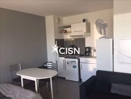 location appartement t1 à nantes centre ville (44000) : à louer t1 / 28m² nantes centre vi