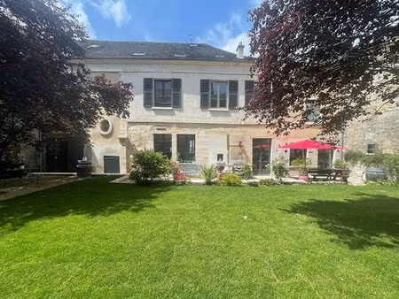 maison de luxe à vendre dans le quartier centre ville