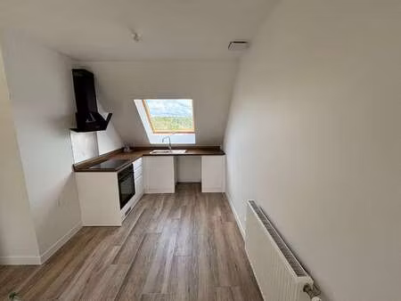 location appartement 3 pièces à ergué-gabéric (29500) : à louer 3 pièces / 52m² ergué-gabé