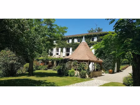 vente maison 8 pièces 240 m² à lectoure (32700)  585 000 €