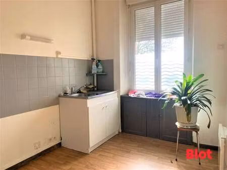 location appartement 2 pièces à fougères (35300) : à louer 2 pièces / 42m² fougères
