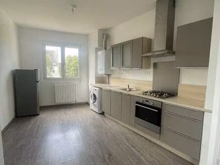 location appartement 2 pièces à lorient (56100) : à louer 2 pièces / 32m² lorient