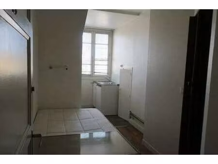 location appartement t1 meublé à rennes centre ville (35000) : à louer t1 meublé / 11m² re