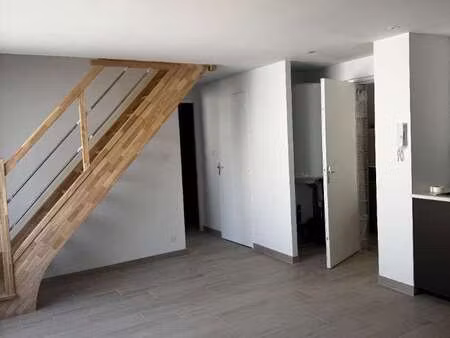 location appartement 3 pièces à rosporden (29140) : à louer 3 pièces / 45m² rosporden