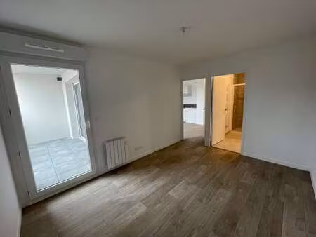 location appartement 2 pièces à saint-jacques-de-la-lande (35136) : à louer 2 pièces / 47m