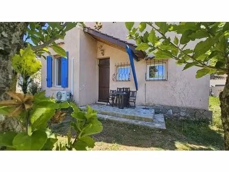 villa t2 au centre village avec 53 m² de jardin