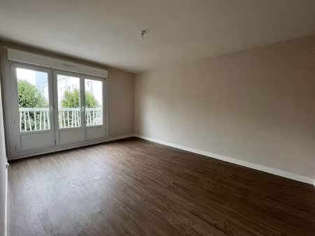 location appartement 3 pièces à rennes villejean (35000) : à louer 3 pièces / 57m² rennes 
