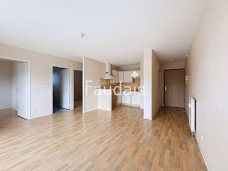 location appartement 3 pièces à saint-lô (50000) : à louer 3 pièces / 52m² saint-lô