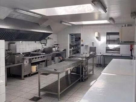 location bureaux et commerces à gouville-sur-mer (50560) : à louer / gouville-sur-mer