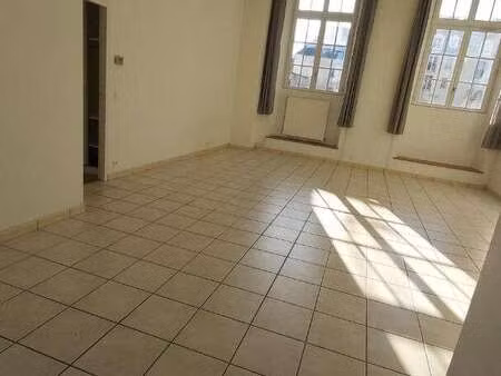 location appartement 3 pièces à caen (14000) : à louer 3 pièces / 90m² caen