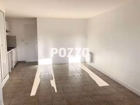location appartement 2 pièces à granville (50400) : à louer 2 pièces / 33m² granville