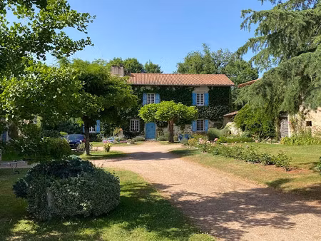 vente manoir 7 pièces 271 m² à busserolles (24360)  850 000 €