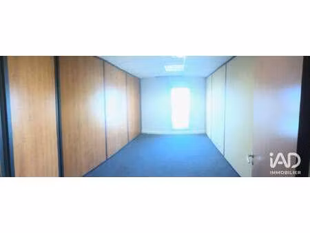 location bureaux et commerces à aix-en-provence (13080) : à louer / 16m² aix-en-provence