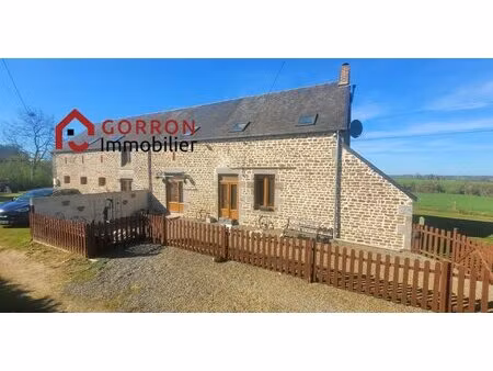 grande maison en pierre