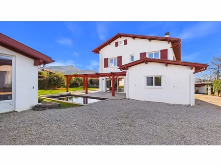 vente maison 7 pièces 314 m² à ascain (64310)  1 495 000 €
