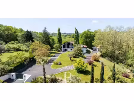 maison avec piscine mouguerre (64)