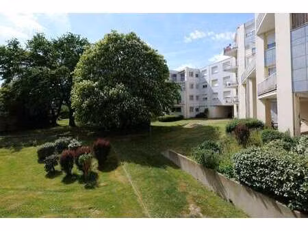 vente appartement 4 pièces à la roche-sur-yon (85000) : à vendre 4 pièces / 80m² la roche-