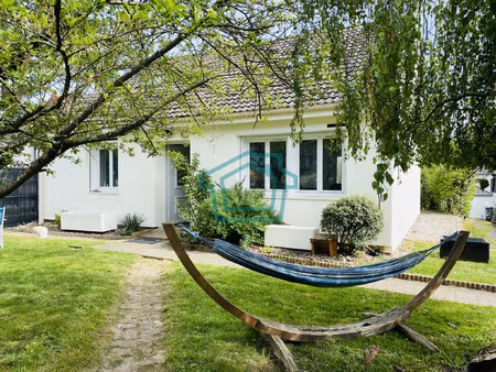 maison 5 pièces  élevée sur 502 m2 de terrain au coeur de la