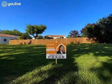 vente terrain à mouilleron-le-captif (85000) : à vendre / 554m² mouilleron-le-captif