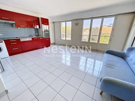 a vendre appartement de 4 pièces de 68 m² à plaisir - centre ville