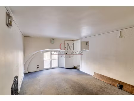 versailles saint louis local commercial