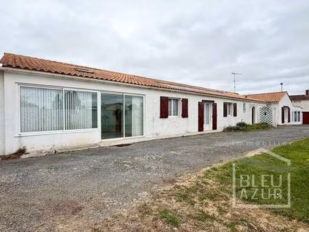 vente maison aux magnils-reigniers (85400) : à vendre / 139m² les magnils-reigniers