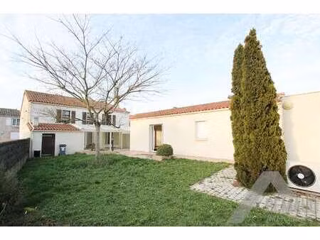 vente maison à beaufou (85170) : à vendre / 134m² beaufou