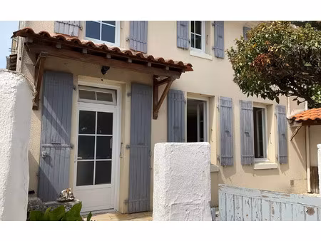 maison saint-georges-des-coteaux m² t-4 à vendre  179 900 €