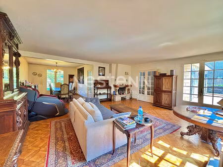 nestenn igny - maison familiale 9 pièces  7 chambres  calme et lumineuse  proche plateau d