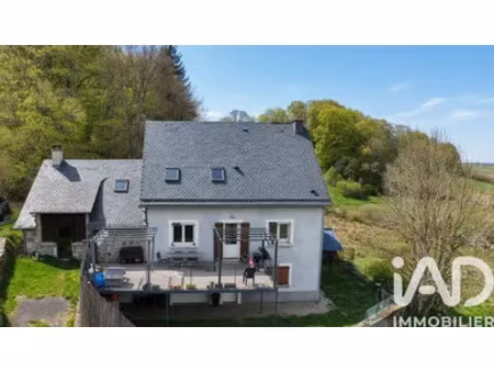 maison à nasbinals (48260)