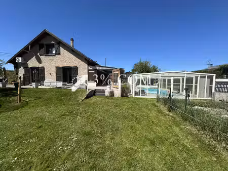 maison individuelle -5 chambres-environnement calme-terrain