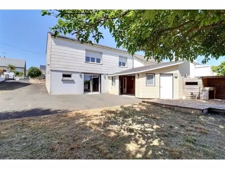 vallons-de-l'erdre – maison familiale t7 (126 m²) au calme : énergie auto-financée et vie 