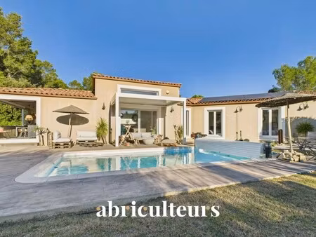 maison de luxe à vendre à calvisson