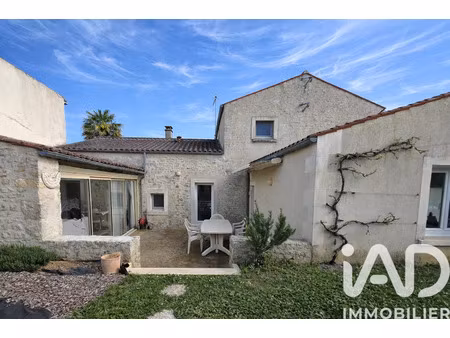 vente maison à fontenay-le-comte (85200) : à vendre / 155m² fontenay-le-comte