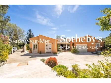 maison de luxe à vendre à la roquebrussanne