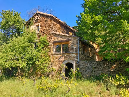 maison de caractère sur plus de 2 hectares attenants