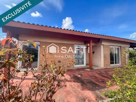 pibrac  tuilerie  pavillon de plain-pied à rénover  évoluant sur une parcelle de 805 m2.