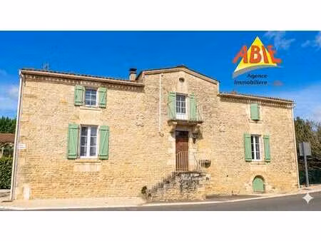 vente maison à saint-pierre-le-vieux (85420) : à vendre / 166m² saint-pierre-le-vieux