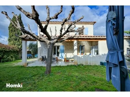 maison de luxe à vendre dans le quartier est