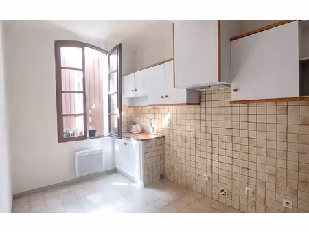 location appartement  m² t-1 à manosque  390 €