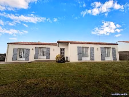 vente maison à villeneuve-en-retz (44580) : à vendre / 107m² villeneuve-en-retz