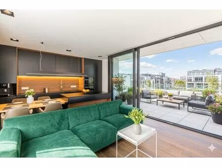 **rare t4 en étage ouest avec terrasse à 5min guy moquet**