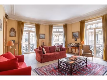 appartement de luxe à vendre dans le quartier triangle d'or